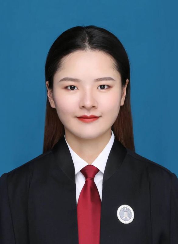 石晶  律师