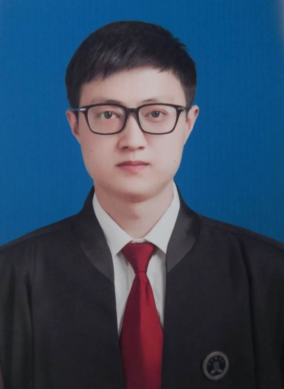 石荃 律师